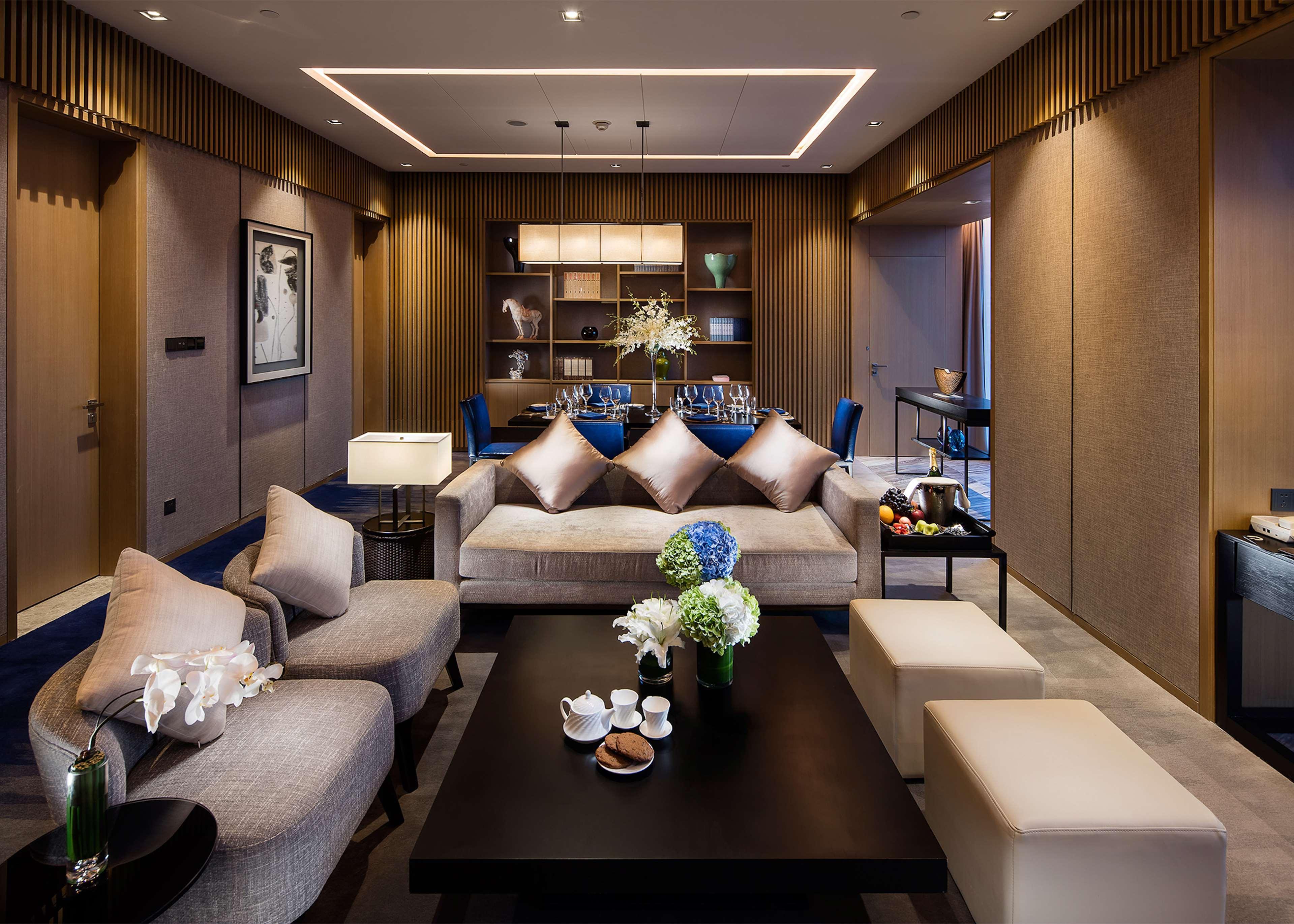 Отель Doubletree By Hilton Chongqing - Nan'An Экстерьер фото