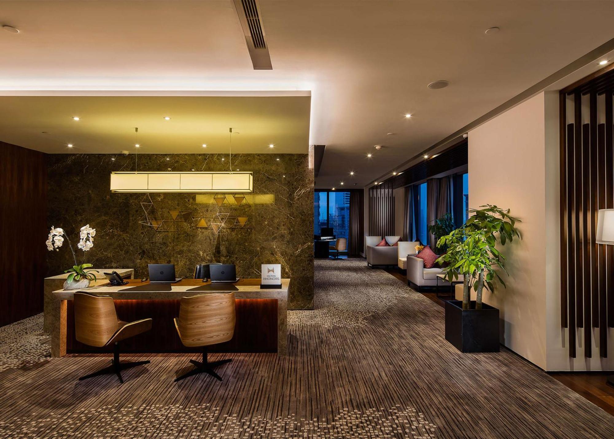 Отель Doubletree By Hilton Chongqing - Nan'An Экстерьер фото